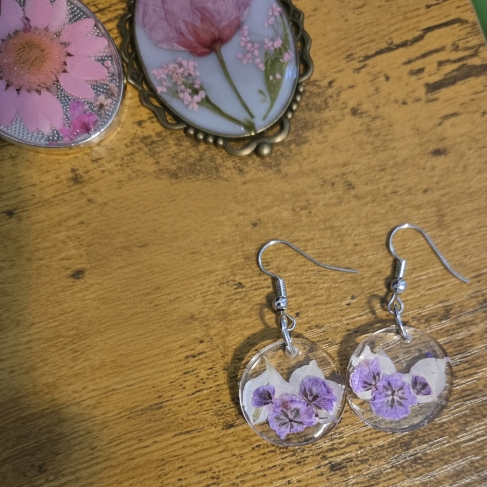 Handcrafted Circle Resin Dried Flower Earrings
